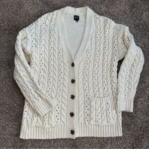GAP Cream Cable Knit Cardigan Womens Small But Can Fit Up To A Large EUC